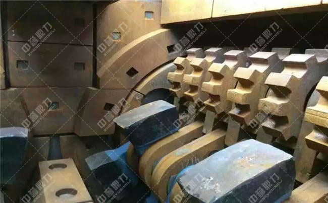 錘式破碎機錘軸易斷原因