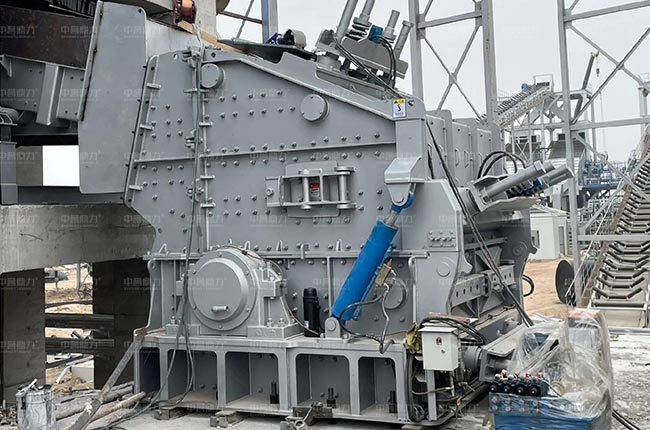 DLHCS1523反擊式破碎機(jī)