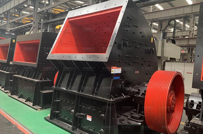 PCZ1410重錘式破碎機(jī)