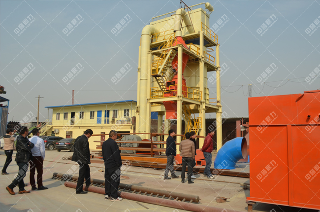 ���տ͑�F�����l(xi��ng)�������m���S���^