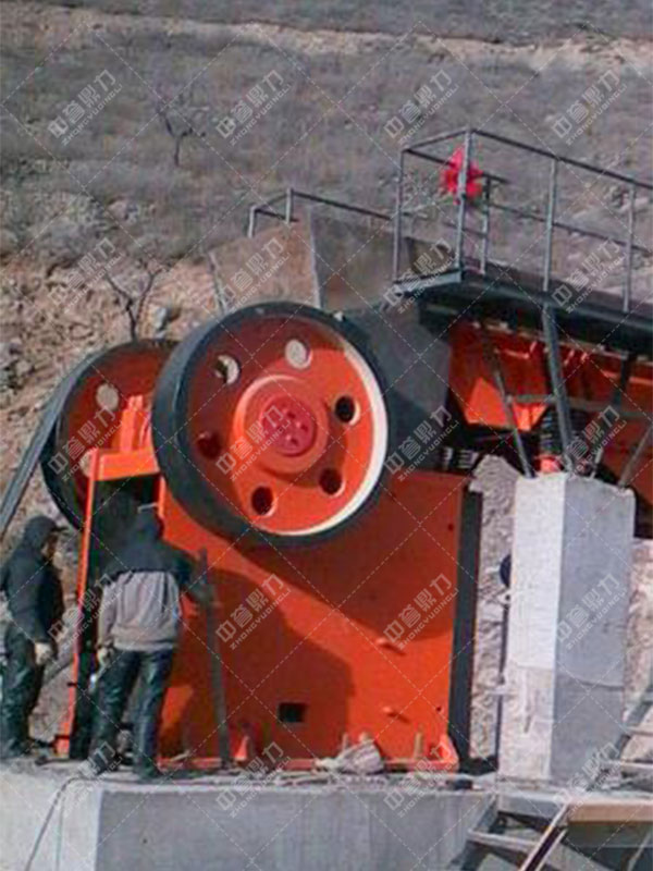 顎式破碎機(jī)