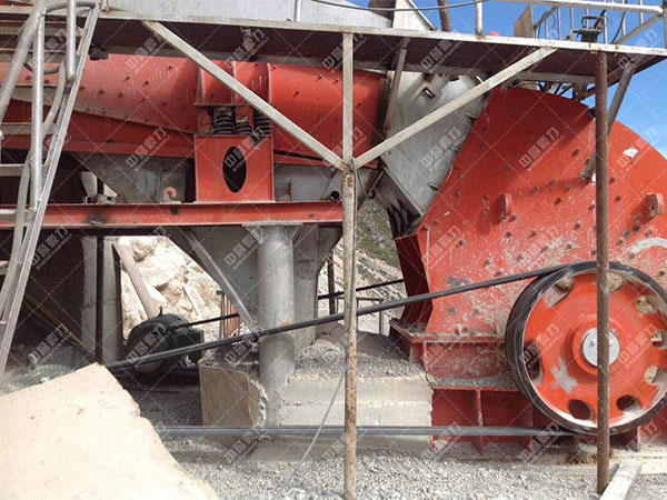 石灰石破碎機(jī)的選用:錘式破碎機(jī)