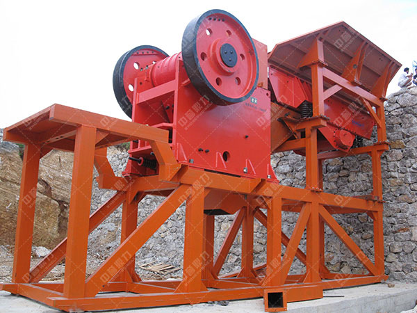 碎石設(shè)備顎式破碎機(jī)