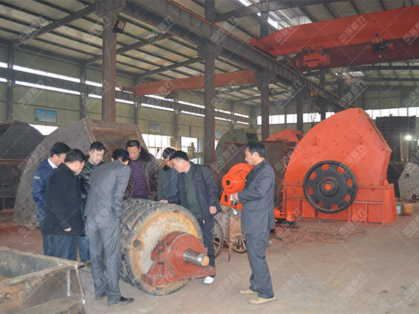 礦石破碎機(jī)廠家