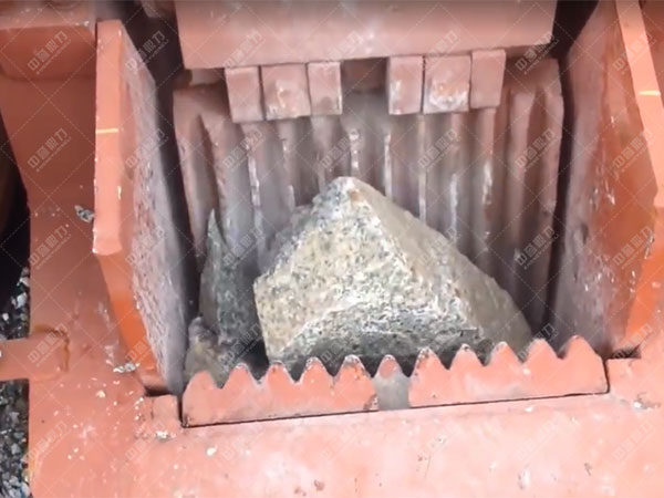 顎式破碎機(jī)