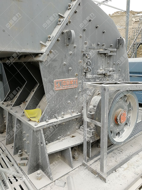 錘式碎石機(jī)