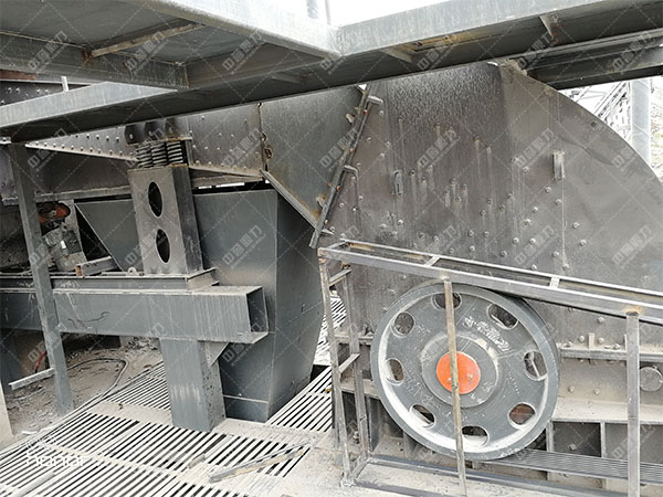 錘式碎石機(jī)