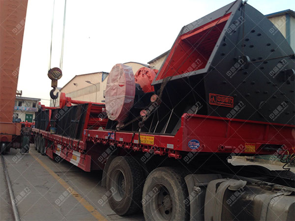 中譽(yù)鼎力pc錘式破碎機(jī)發(fā)貨