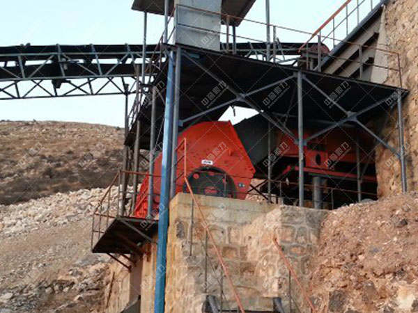 時(shí)產(chǎn)200噸破碎機(jī)