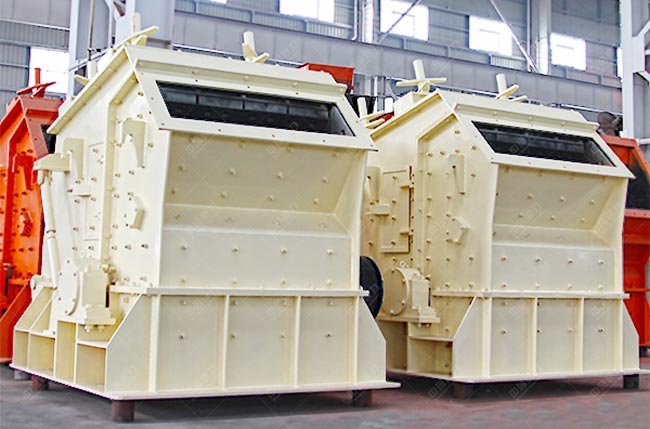 日產(chǎn)1000噸反擊式破碎機(jī)